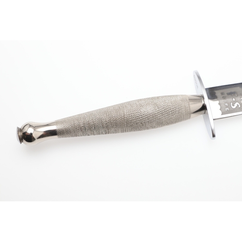 144 - A RECENT FAIRBAIRN SYKES TYPE KNIFE BY JOSEPH RODGERS. With a 17 cm pointed blade marked 'Joseph Rod... 
