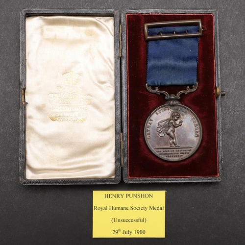 1013 - A ROYAL HUMANE SOCIETY AWARD JULY 29 1900. A Royal Humane Society Medal in Bronze (unsuccessful) nam... 