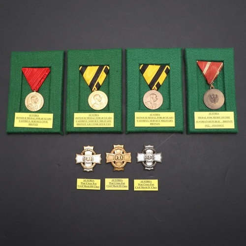 1045 - AUSTRIA: A COLLECTION OF FIRST WORLD WAR AND SIMILAR AWARDS. A collection of medals comprising: War ... 