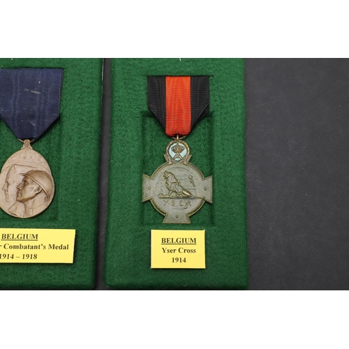 1054 - BELGIUM: A COLLECTION OF FIRST WORLD WAR MEDALS. First World War Belgian medals including a Yser cro... 