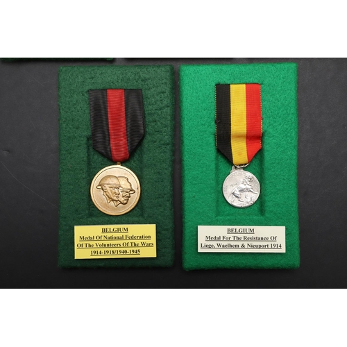 1054 - BELGIUM: A COLLECTION OF FIRST WORLD WAR MEDALS. First World War Belgian medals including a Yser cro... 