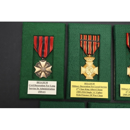 1058 - BELGIUM: A COLLECTION OF LONG SERVICE AWARDS. The Military Decoration of loyal service 1st class, Ki... 