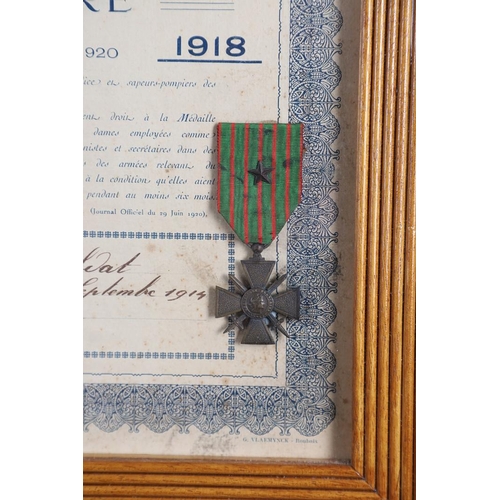 1079 - FRANCE: A COLLECTION OF FRAMED FIRST WORLD WAR MEDALS WITH CERTIFICATES. A First World War group of ... 