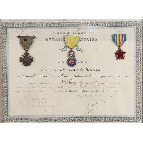 1079 - FRANCE: A COLLECTION OF FRAMED FIRST WORLD WAR MEDALS WITH CERTIFICATES. A First World War group of ... 