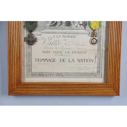 1080 - FRANCE: A COLLECTION OF SIX FRAMED GREAT WAR PAIRS WITH CERTIFICATES. A collection of pairs comprisi... 