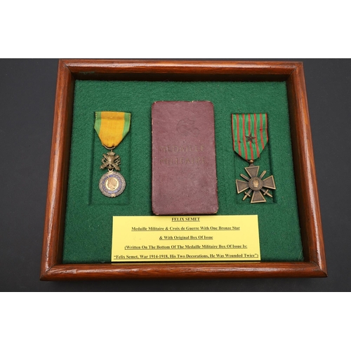 1081 - FRANCE: A GROUP OF THREE FIRST WORLD WAR MEDALS AND A SIMILAR PAIR. A Group of three comprising Croi... 