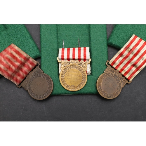 1087 - FRANCE: A COLLECTION OF FIRST WORLD WAR COMMEMORATIVE MEDALS. Five French medals commemorating the G... 