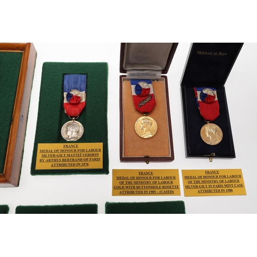 1089 - FRANCE: A COLLECTION OF MEDALS OF HONOUR FOR LABOUR. A collection of French Medals of Honour for Lab... 