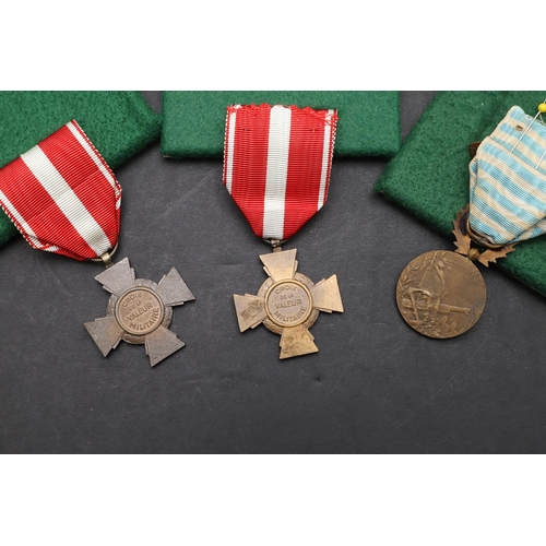 1092 - FRANCE: A COLLECTION OF MEDALS INCLUDING A ST MIHIEL MEDAL 1918 AND OTHERS. A Medal for the Battle o... 