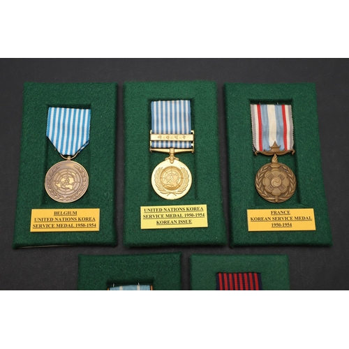 1095 - KOREA AND OTHERS: KOREAN, FRENCH AND BELGIAN KOREAN WAR MEDALS. A United Nations Korea Service Medal... 