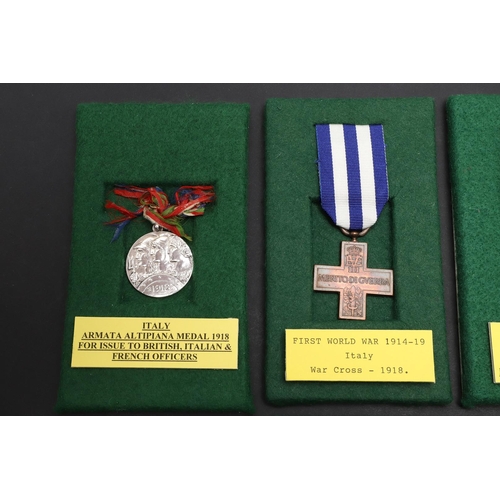 1153 - ITALY: A COLLECTION OF SIX MEDALS FIRST WORLD WAR AND EARLIER. An Italian Medal for the African camp... 