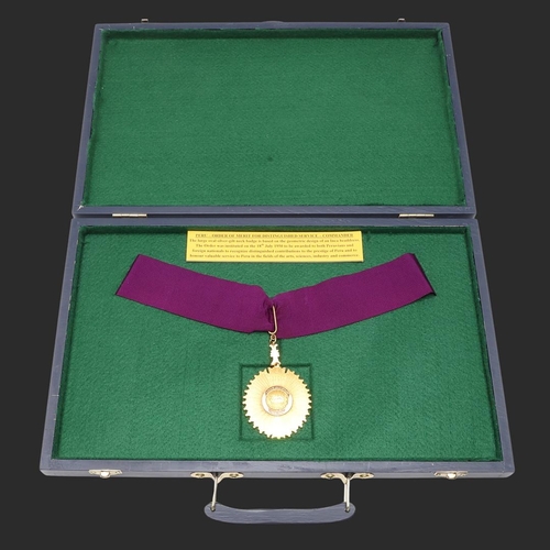 1169 - PERU: ORDER OF MERIT FOR DISTINGUISHED SERVICE. The Peruvian Order of Merit for Distinguished Servic... 