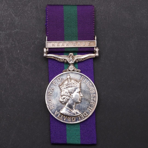 1320 - AN ELIZABETH II GENERAL SERVICE MEDAL 1918 - 1962 WITH NEAR EAST CLASP TO THE ARGYLL AND SOUTHERN HI... 