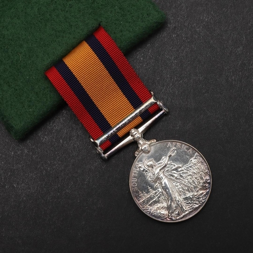 751 - A QUEEN'S SOUTH AFRICA MEDAL WITH DEFENCE OF KIMBERLEY CLASP TO THE KIMBERLEY TOWN GUARD. A Queen's ... 