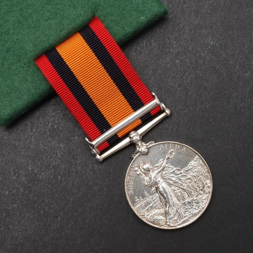 752 - A QUEEN'S SOUTH AFRICA MEDAL WITH NATAL CLASP TO THE ROYAL NAVY. A Queen's South Africa Medal with g... 