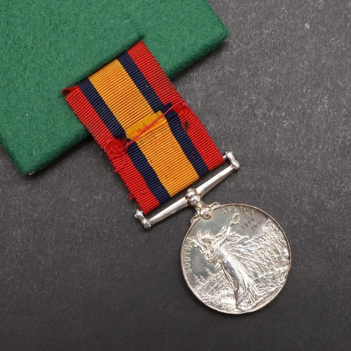 755 - A QUEEN'S SOUTH AFRICA MEDAL WITHOUT CLASPS TO THE DEVON REGIMENT. A Queen's South Africa Medal with... 