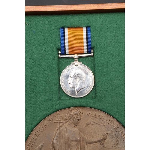 810 - A FIRST WORLD WAR TRIO AND MEMORIAL PLAQUE TO THE ESSEX REGIMENT. A Great War trio comprising 1914-1... 