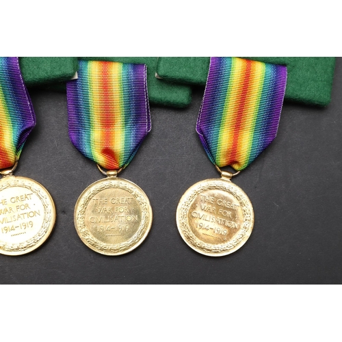 897 - A COLLECTION OF SEVEN FIRST WORLD WAR VICTORY MEDALS, VARIOUS REGIMENTS. A collection of Victory med... 