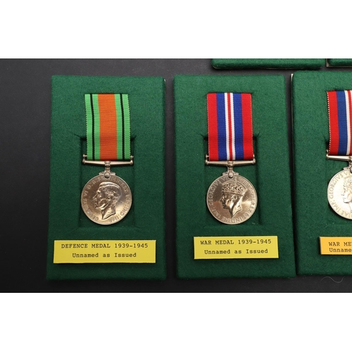 944 - A COLLECTION OF SECOND WORLD WAR MEDALS TO INCLUDE A GROUP OF FOUR. A Second World War group of four... 