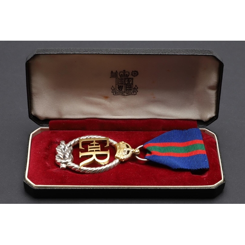 974 - AN ELIZABETH II ROYAL NAVAL VOLUNTEER RESERVE DECORATION. An Elizabeth II Royal Naval Reserve Decora... 