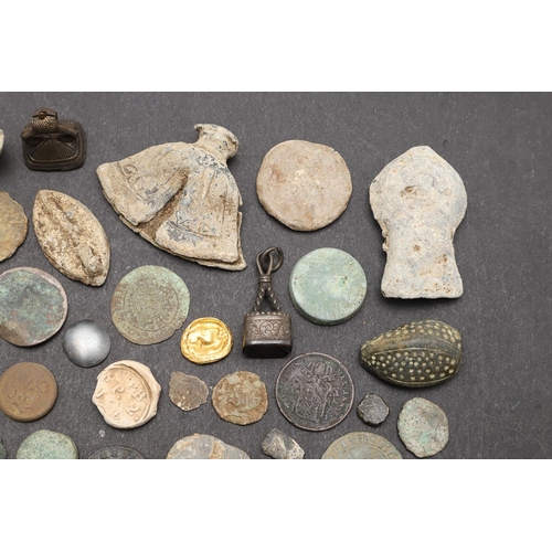 1449 - AN INTERESTING COLLECTION OF DETECTING FINDS TO INCLUDE A PILGRIM FLASK. A collection of varied dete... 