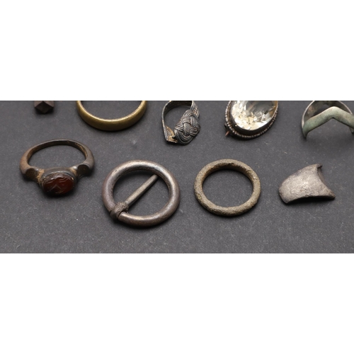 1460 - A COLLECTION OF DETECTORIST FOUND JEWELLERY. A small collection of jewelry to include wedding bands,... 