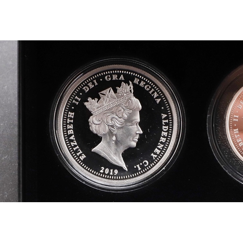 1581 - A JUBILEE MINT D DAY ANNIVERSARY THREE SILVER COIN SET. Three silver coins commemorating D-Day, Alde... 