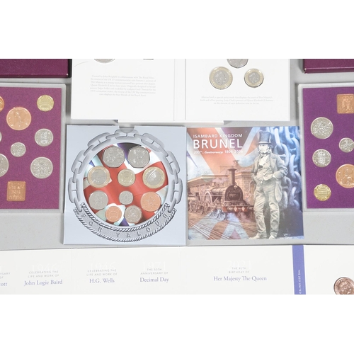 1605 - A COLLECTION OF ROYAL MINT YEAR SETS AND PRESENTATION ISSUES. Royal Mint recent issues to include: U... 