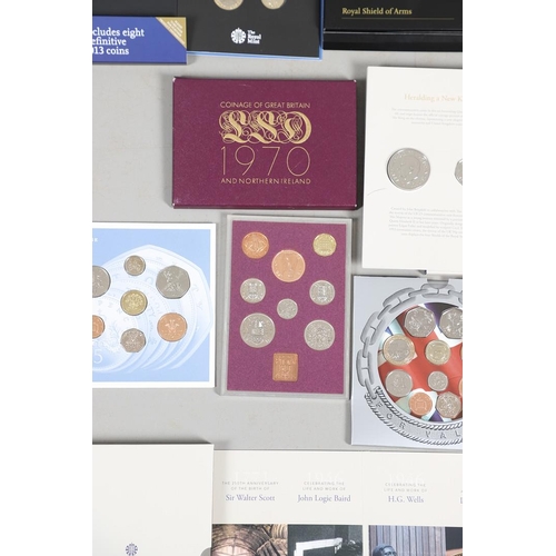 1605 - A COLLECTION OF ROYAL MINT YEAR SETS AND PRESENTATION ISSUES. Royal Mint recent issues to include: U... 