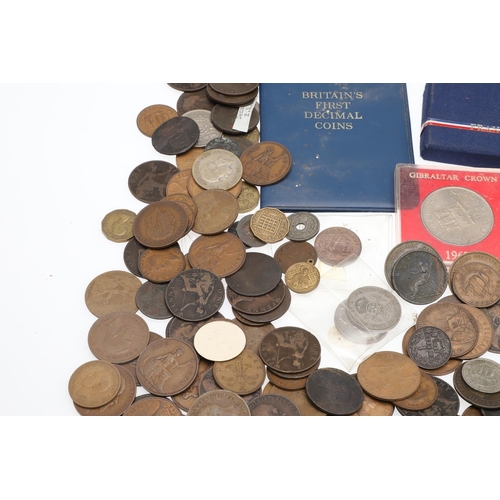 1665 - A MIXED COLLECTION OF WORLD COINS TO INCLUDE A 1974 FRENCH YEAR SET. A 1974 Monniae De Paris, 1974 n... 