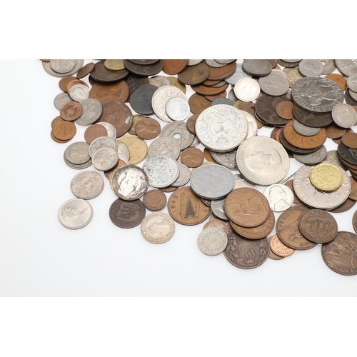 1701 - A LARGE COLLECTION OF WORLD COINS TO INCLUDE SILVER AND OTHER ISSUES. A large mixed collection of co... 