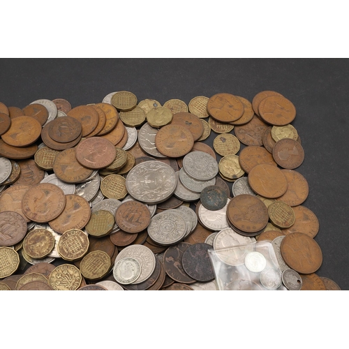 1770 - A LARGE COLLECTION OF PREDECIMAL COINS. A large collection of coins to include brass 3d pieces, Edwa... 