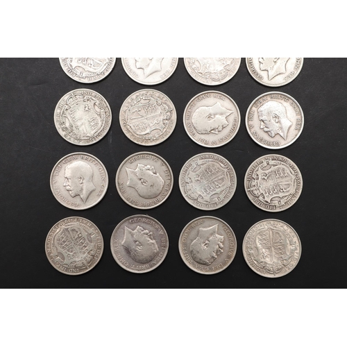 1848 - A COLLECTION OF GEORGE V HALFCROWNS, 1915-1919. George V Halfcrowns, bare head l. Reverse crowned sh... 