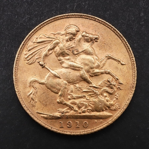 1946 - AN EDWARD VII SOVEREIGN. 1910. An Edward VII Sovereign, bare head bust r. reverse St George and the ... 