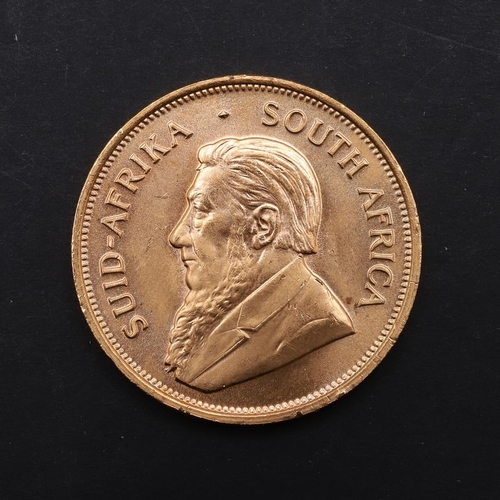 1998 - A SOUTH AFRICAN GOLD KRUGERRAND, 1974. A South African Kruggerand, dated 1974. '1 oz Fine Gold'. 32.... 