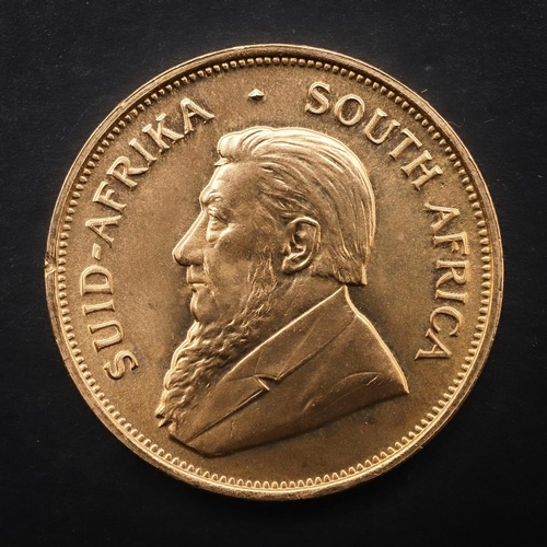 2010 - A SOUTH AFRICA GOLD KRUGERRAND, 1975. A Krugerrand, Reverse dated 1975 'Fyngoud 1 oz Fine Gold'.