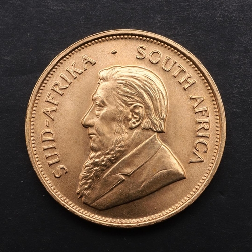 2011 - A SOUTH AFRICA GOLD KRUGERRAND, 1975. A Krugerrand, Reverse dated 1975 'Fyngoud 1 oz Fine Gold'.