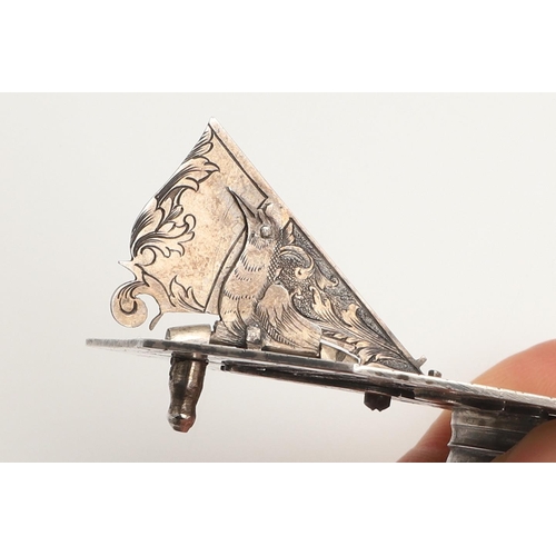 395 - LE MAIRE FILS, PARIS. AN EARLY 18TH CENTURY FRENCH SILVER 'BUTTERFIELD' TYPE POCKET SUNDIAL AND COMP... 