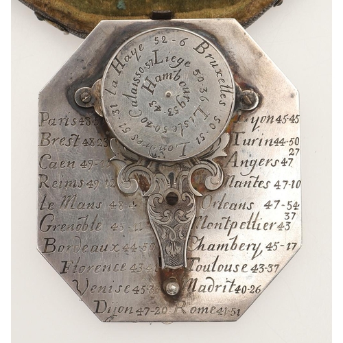 395 - LE MAIRE FILS, PARIS. AN EARLY 18TH CENTURY FRENCH SILVER 'BUTTERFIELD' TYPE POCKET SUNDIAL AND COMP... 