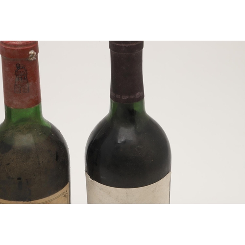 444 - WINE - GRAND VIN DE CHATEAU-LATOUR 1971. Premier Grand Cru Classe, one bottle, together with Chateau... 