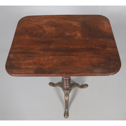 467 - A GEORGE III MAHOGANY TRIPOD TABLE. the rectangular tilt top with reeded edge upon a multiple ring t... 