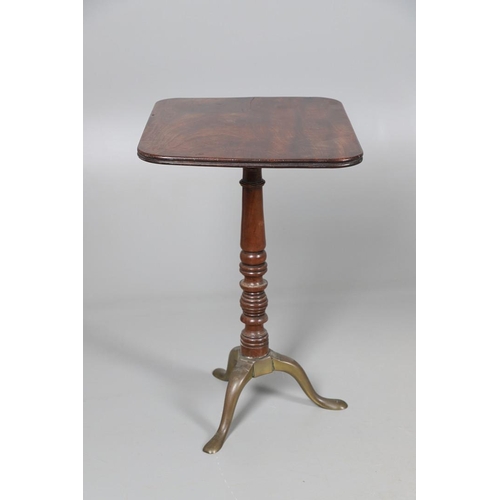 467 - A GEORGE III MAHOGANY TRIPOD TABLE. the rectangular tilt top with reeded edge upon a multiple ring t... 