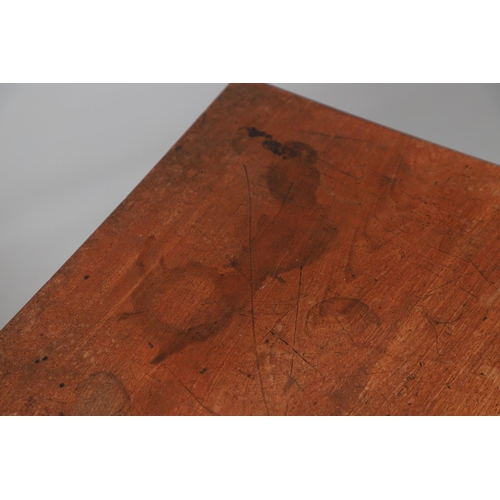 485 - AN 18TH CENTURY MAHOGANY SIDE TABLE, PROBABLY IRISH. the moulded rectangular top over a drawer, shap... 