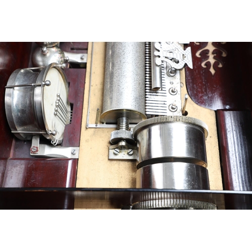 531 - UNUSUALLY LARGE MECHANICAL MUSIC BOX - GEORGE BAKER & CO. A musical box of exceptional size, with a ... 