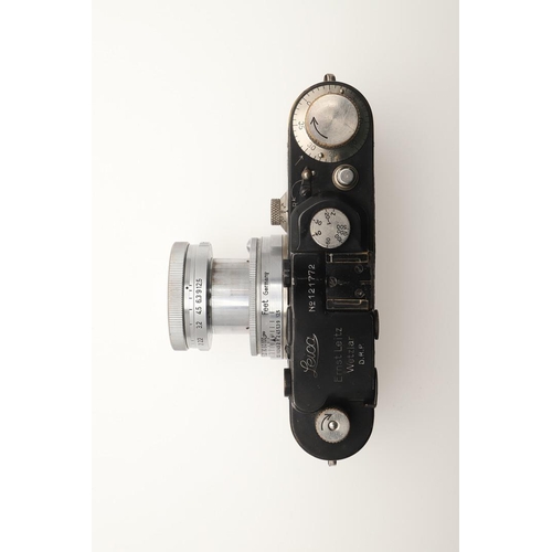 540 - LEICA III RANGEFINGER CAMERA. A Leica III rangefinder camera, Serial No 121772 (1933), with a Ernst ... 