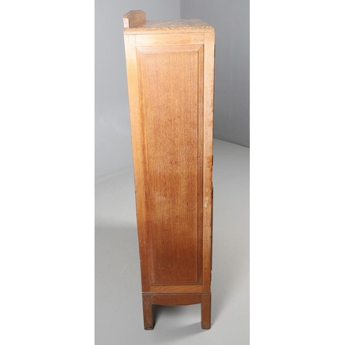 556 - BRYNMAWR FURNITURE - OAK DISPLAY CABINET. An oak display cabinet with a glazed top section with a si... 