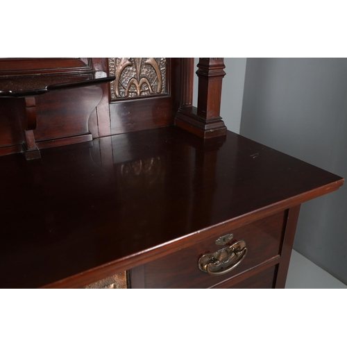 558 - SHAPLAND & PETTER ARTS & CRAFTS SIDEBOARD. A large Arts and Crafts mahogany sideboard, the mirror ba... 