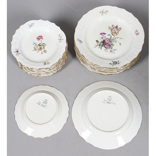 590 - ROYAL COPENHAGEN - LARGE DINNER SERVICE 'FRIJSENBORG'. A large dinner service in the Frijsenborg des... 