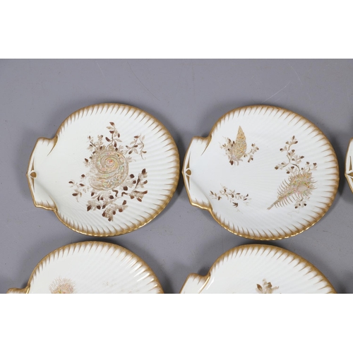 592 - VICTORIAN WEDGWOOD DESSERT SERVICE - SEA SHELLS. An unusual Wedgwood Etruria dessert service, each p... 