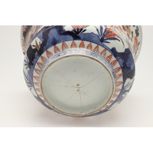 615 - JAPANESE IMARI JARDINIERE & PAIR OF IMARI VASES. 18th of 19thc, the Imari jardiniere with a flared r... 